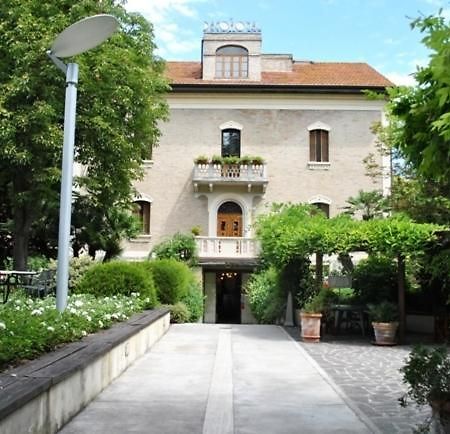 Deco Hotel Perugia Buitenkant foto