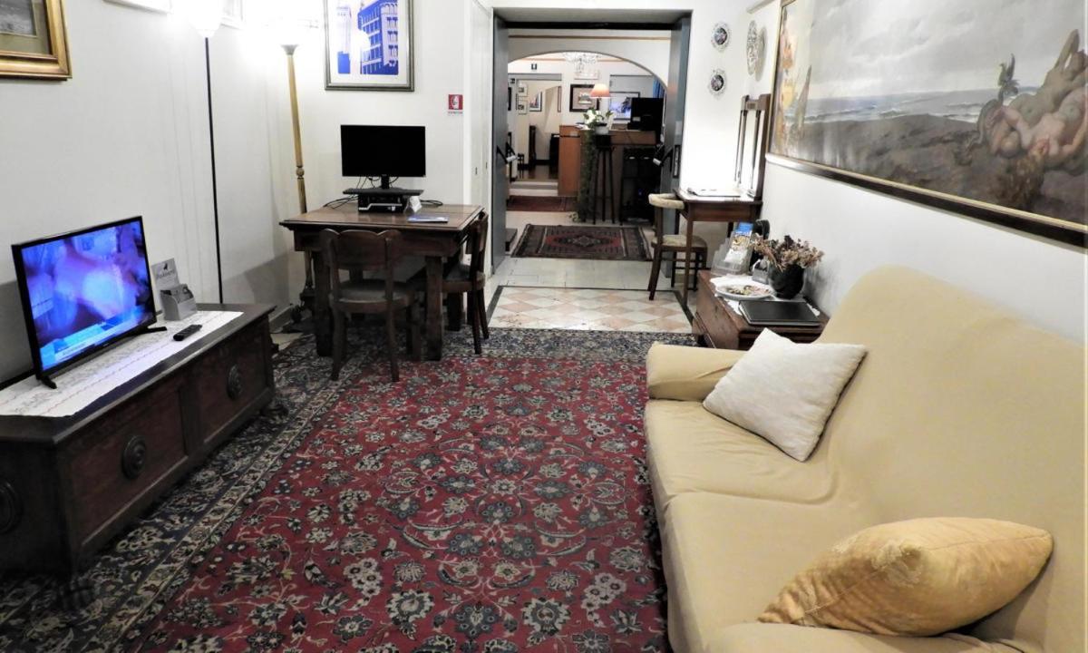 Deco Hotel Perugia Buitenkant foto