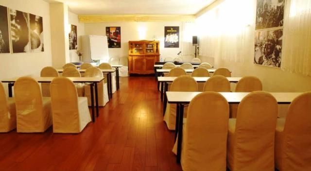 Deco Hotel Perugia Buitenkant foto
